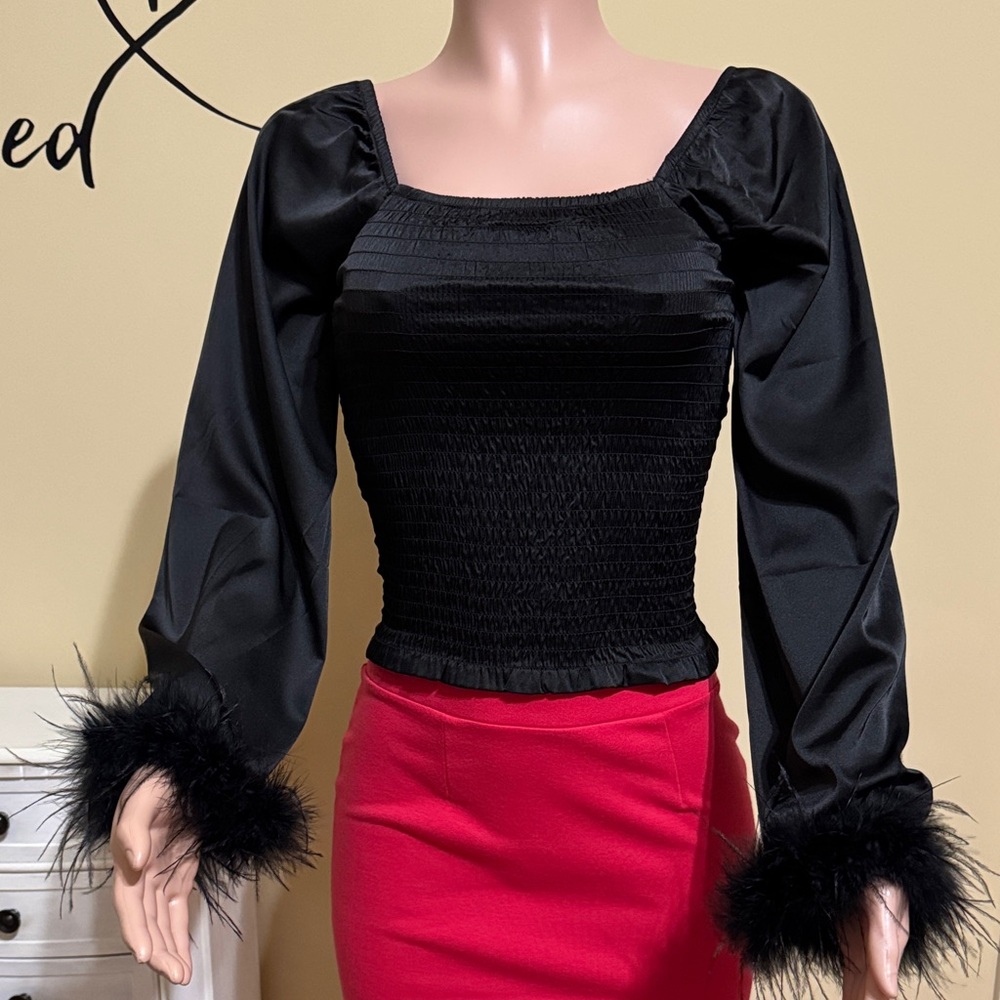 🥀Elegant Black Smocked Top with Feather Cuffs